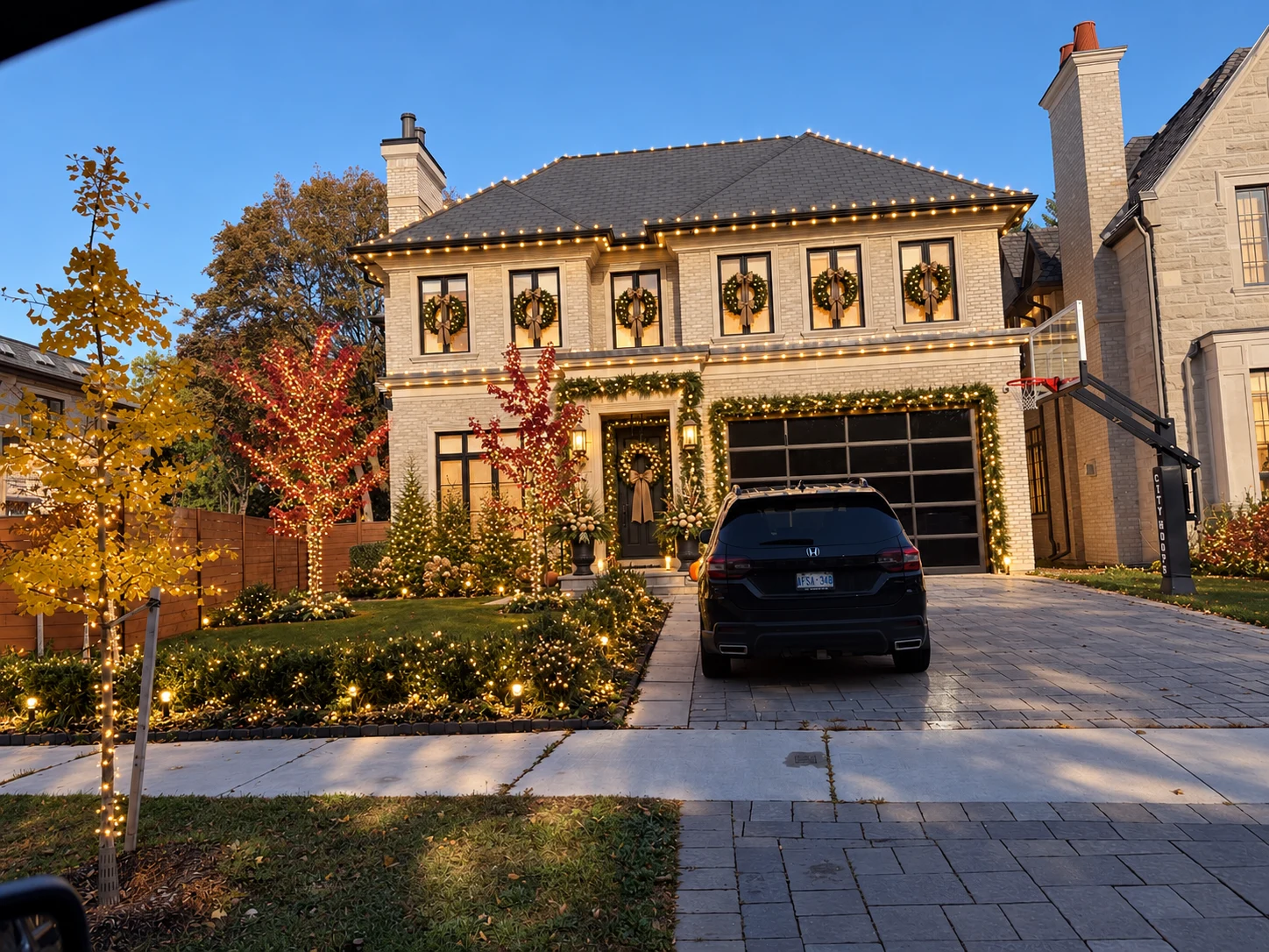 Welcome Christmas decorating for owner-provided home 1